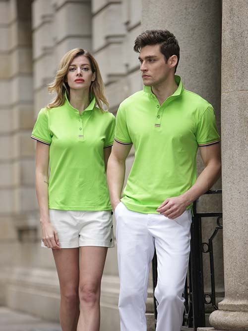 嫩绿色T恤2男女